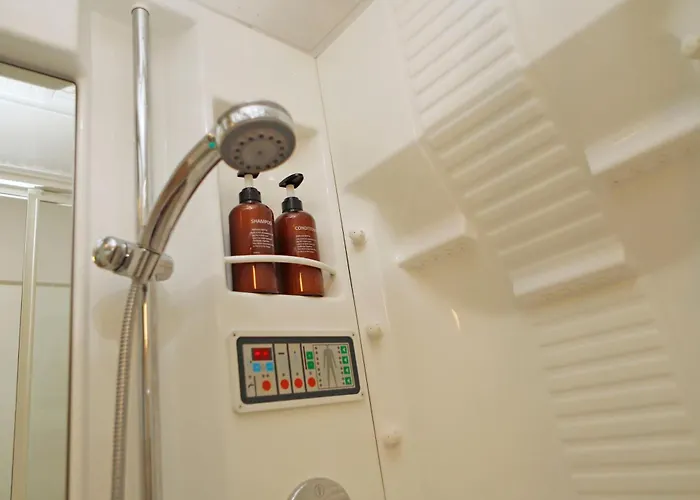 Sunflowers, Monte Bre & Wifi, Free Parking Apartamento Lugano