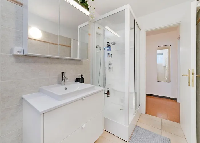 Apartamento Sunflowers, Monte Bre & Wifi, Free Parking Lugano