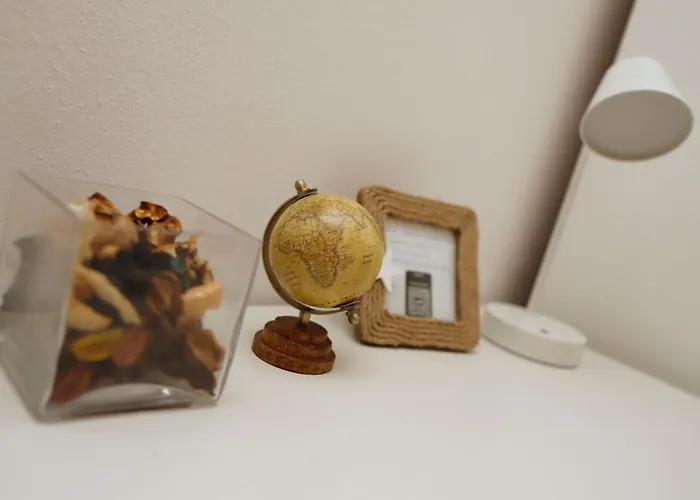 Sunflowers, Monte Bre & Wifi, Free Parking *