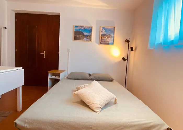 Sunflowers, Monte Bre & Wifi, Free Parking Apartamento