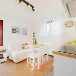 Sunflowers, Monte Bre & Wifi, Free Parking Apartmán Lugano