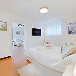 Sunflowers, Monte Bre & Wifi, Free Parking Lugano