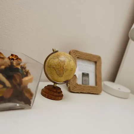 Sunflowers, Monte Bre & Wifi, Free Parking *