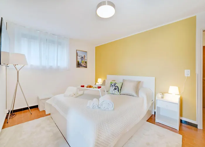 Sunflowers, Monte Bre & Wifi, Free Parking * ルガーノ